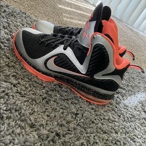 Nike Lebron 9 IX Bright Mango SIZE 9